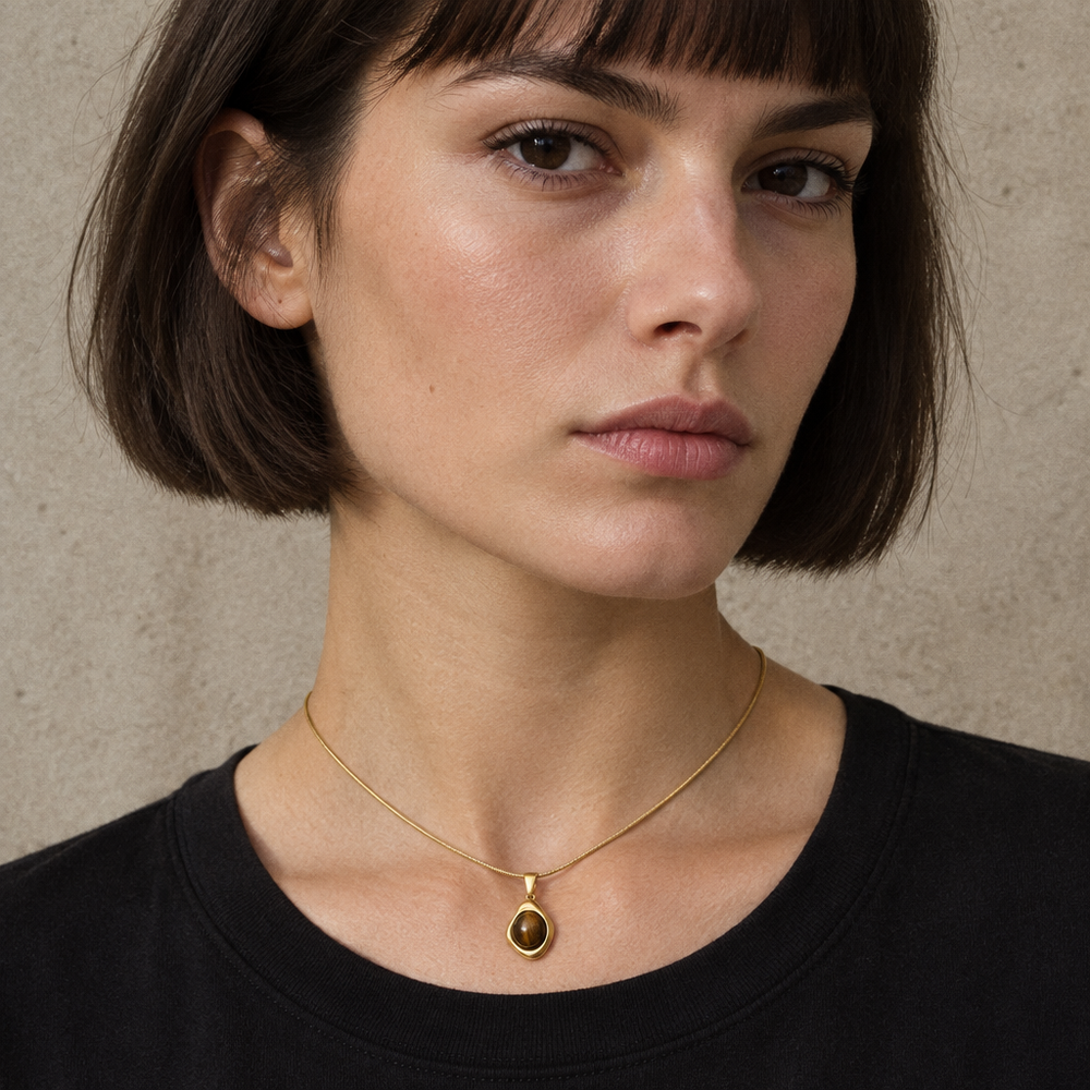 Galet Pendant Necklace worn at the base of the throat