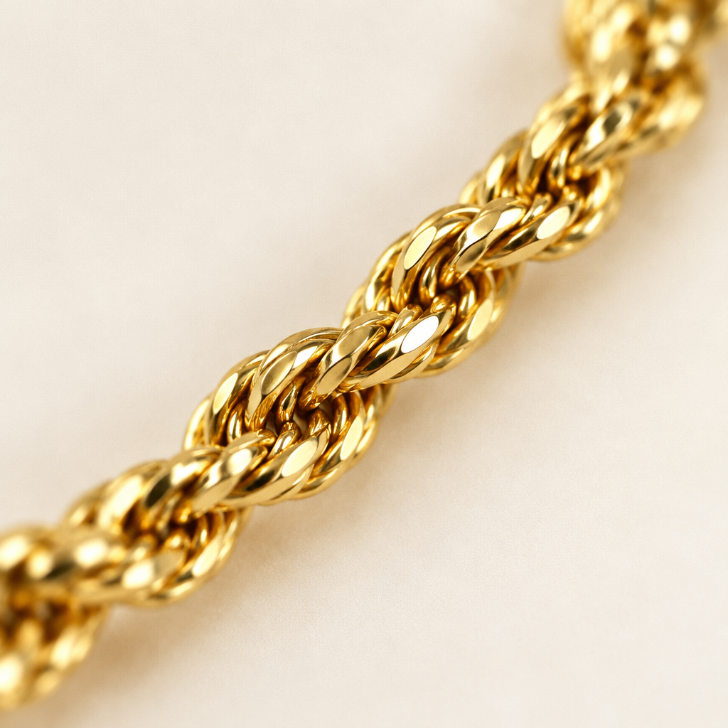 Macro detail of the two twisted strands of the Corde rope chain